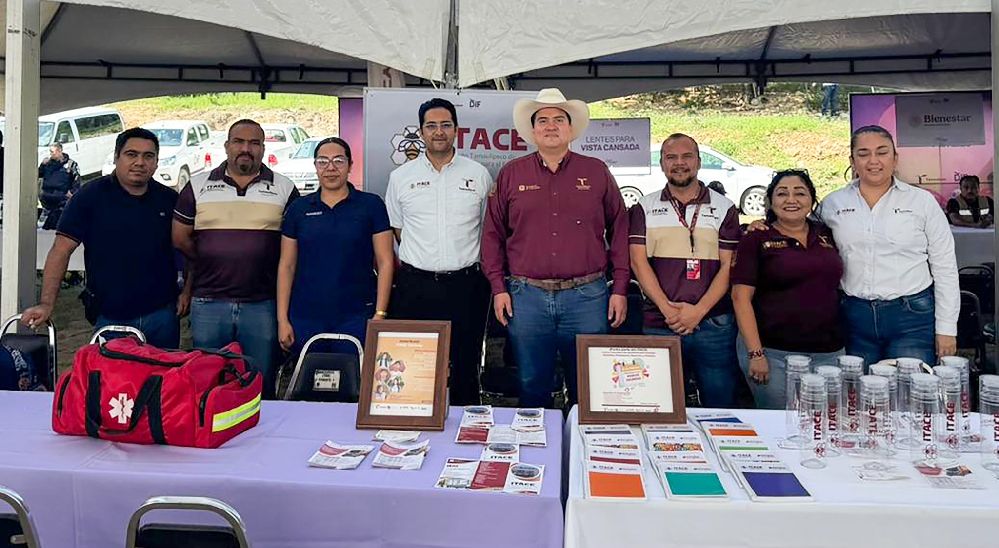 Brigada "Transformando Familias", en la cabecera del municipio de San Nicolás